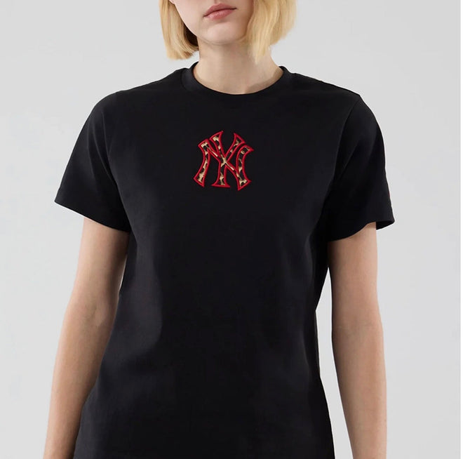 new era t-shirt logo leopardato donna